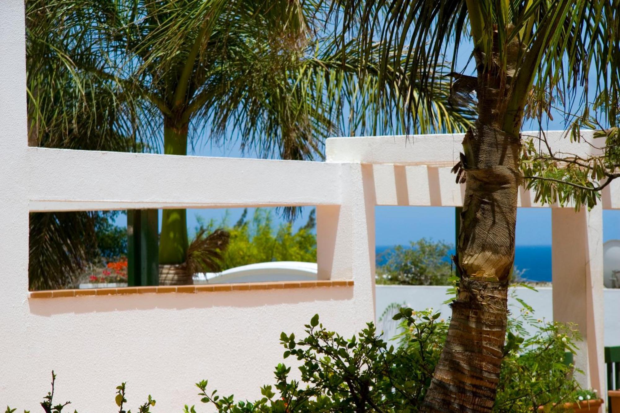 Aparthotel Esquinzo Y Monte Del Mar Playa De Esquinzo Kültér fotó